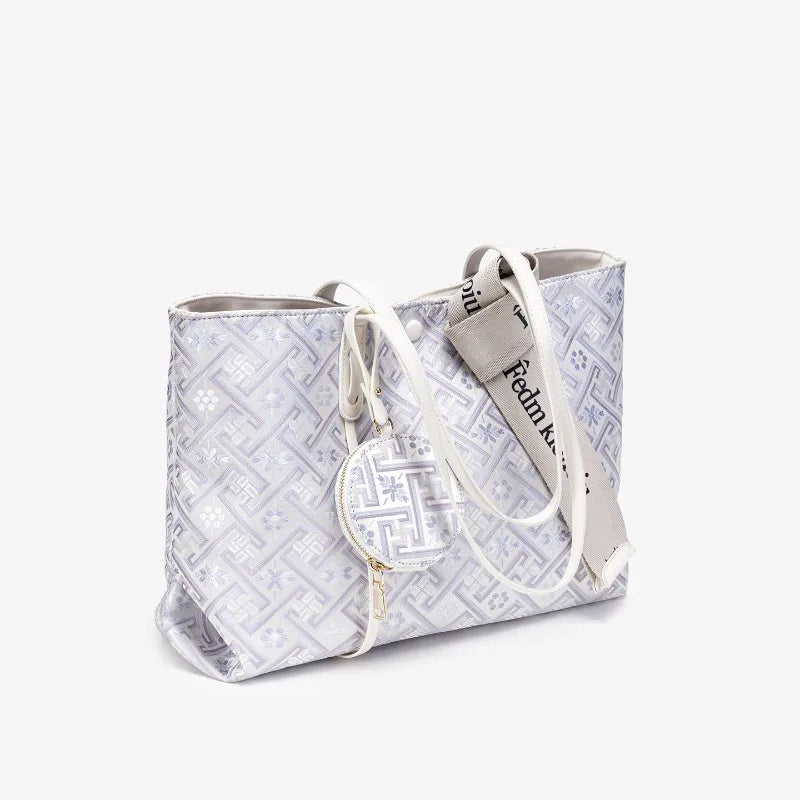 Elegant Women's Tote Bag – Large Capacity Shoulder Handbag in Off-White