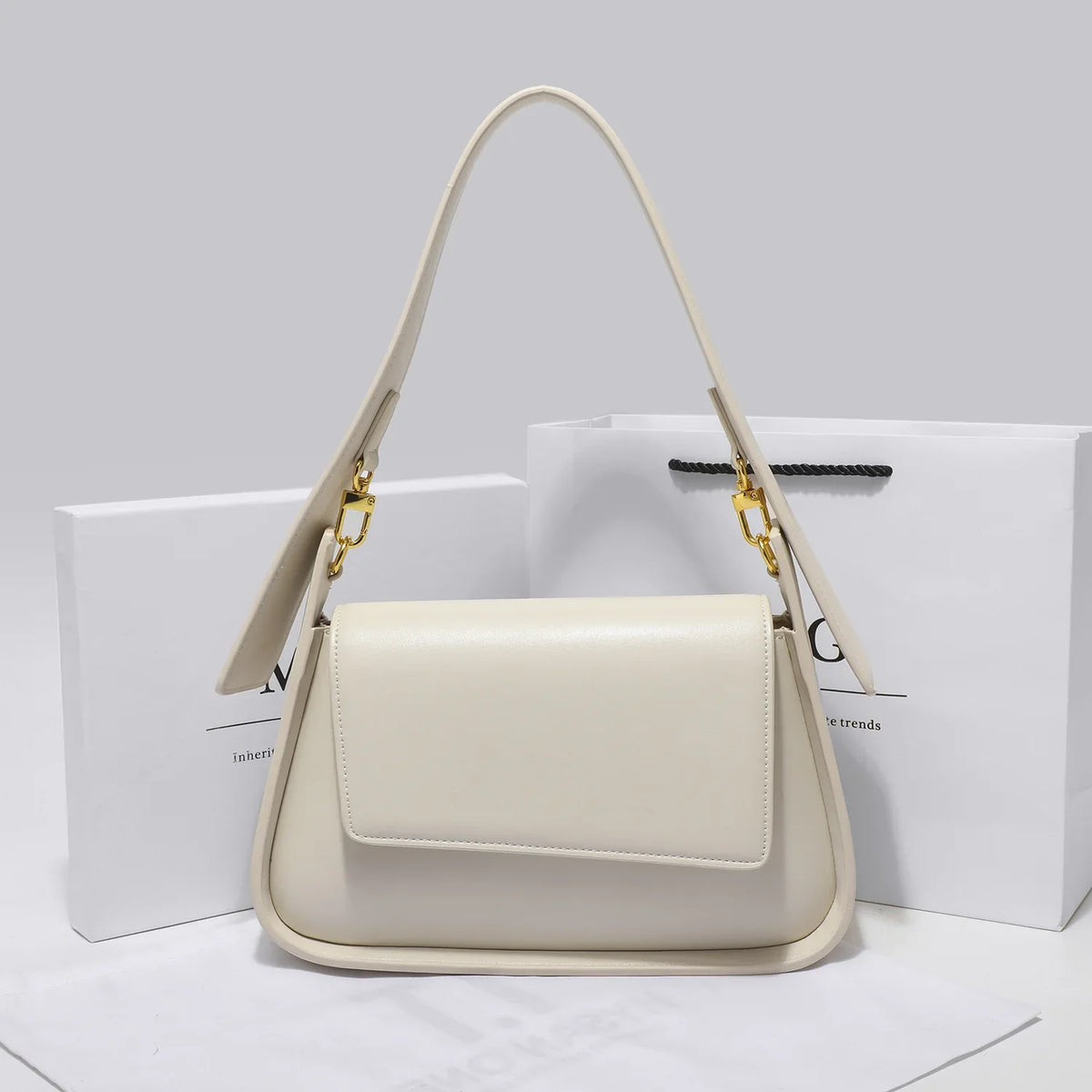 Women's Leather Messenger Bag – Versatile Crossbody & Shoulder Handbag