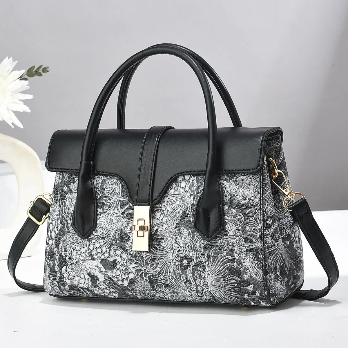 Ethnic-Style Women's Shoulder Bag – Leather Messenger Bag with Optional Gift Box